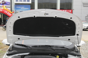 2017款宝骏310 1.5L自动豪华型