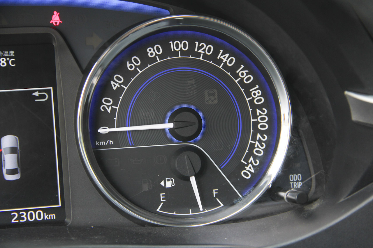 2016款卡罗拉双擎1.8L自动豪华版 蓝色