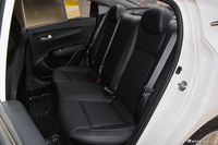 2017款起亚K2 1.4L手动15周年特别版GLS三厢