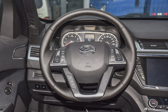 2015款陆风X7 2.0T自动全景尊享版