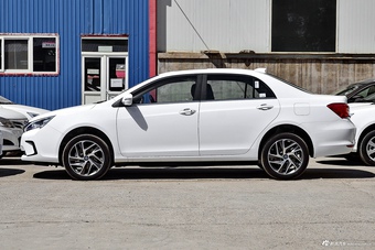 2017款比亚迪秦EV300尊享型