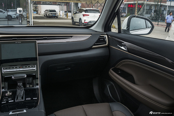 2019款传祺GS5 1.5T自动尊贵版270T