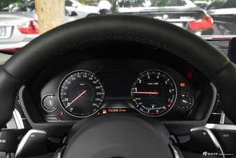 2018款宝马3系2.0T自动320Li 领先型M运动套装
