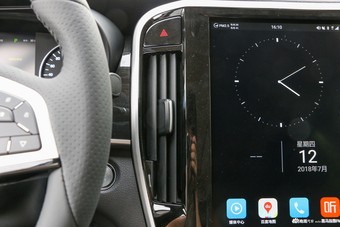 2018款比亚迪宋MAX 1.5T自动智联旗舰型6座