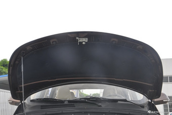 2016款宝骏730 1.5T手动标准版 7座