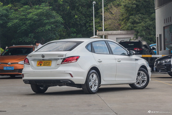 2018款名爵6 1.5T自动20T精英智联版 