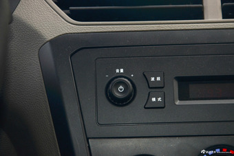 2017款五菱之光V 1.2L手动基本型 LMH