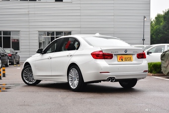 2018款宝马3系2.0T自动320Li 时尚型