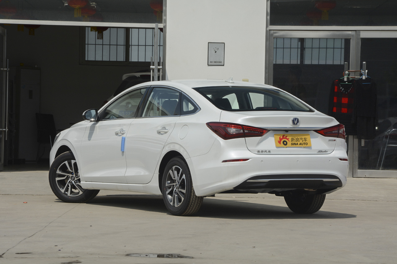  2018款逸动1.6L GDI自动时尚型