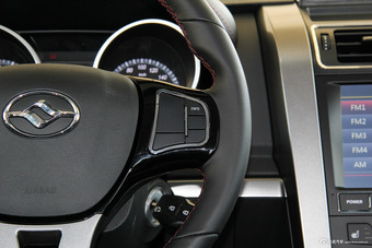 2017款黄海N3 2.5T手动两驱运动版XD25T5