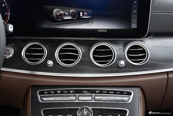 2018款奔驰E级改款2.0T自动 200L 运动型