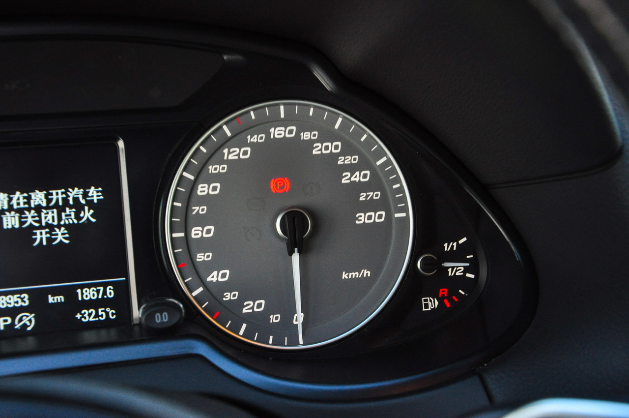 2014款奥迪SQ5 3.0T自动3.0TFSI quattro