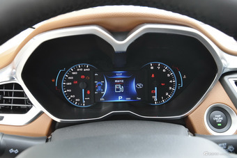 2018款东南DX7 1.5T自动豪华型