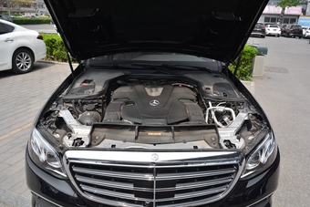 2018款奔驰E级改款3.0T自动 320 L 4MATIC图片