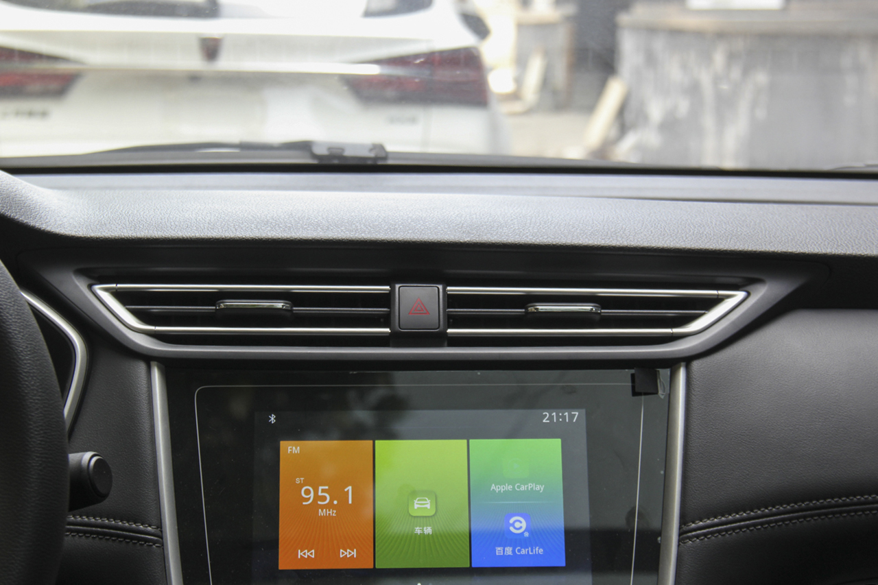 2018款荣威RX3 1.6L CVT旗舰版