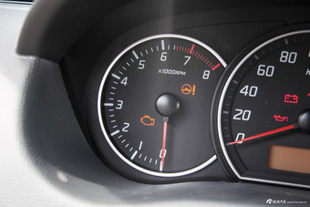 2014款雨燕1.3L手动标准型