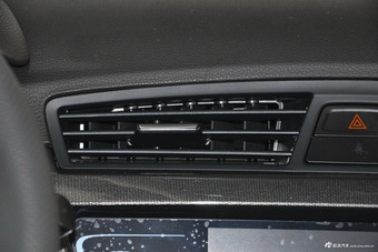 2017款吉利帝豪1.5L自动RS两厢百万款向上版