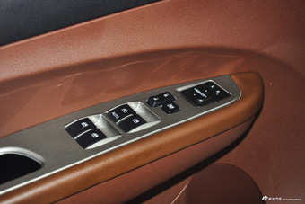 2016款景逸X5 1.8T手动尊享型 珍珠白