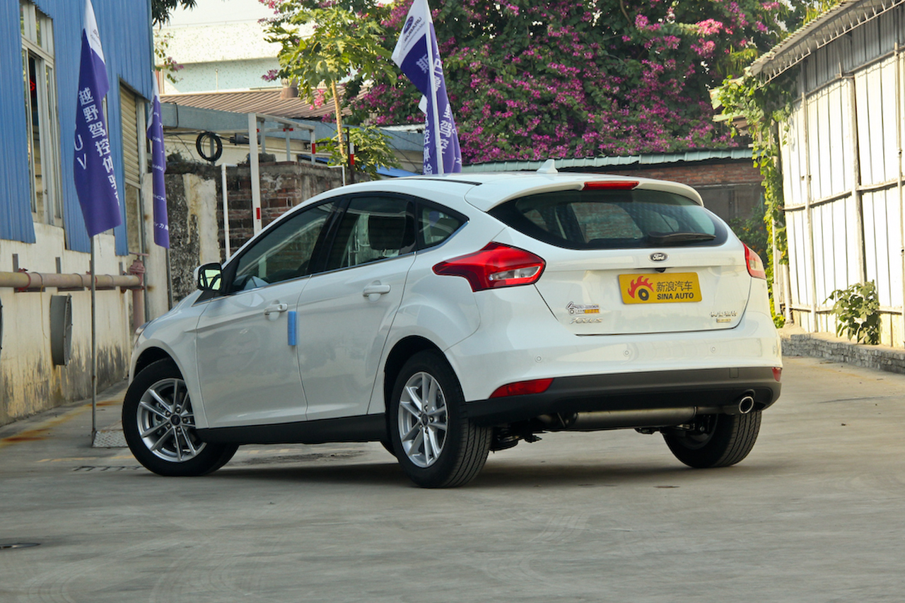 2018款福克斯两厢1.5T自动精英型EcoBoost 180