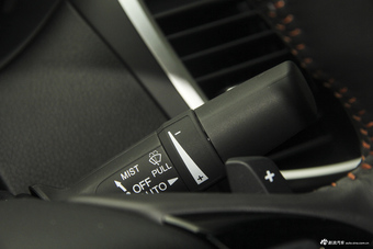 2016款雅阁混动2.0L自动锐领版