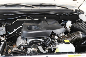 2015款揽福2.4L手动汽油两驱标准型