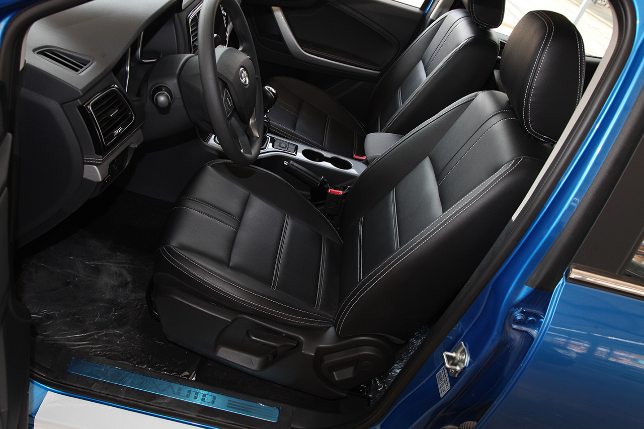 2018款领主2.5T手动柴油两驱豪华型