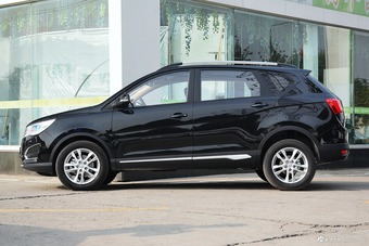 2016款宝骏560 1.8L 手动超值型