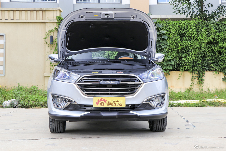 2017款众泰T300 1.5L手动尊享型