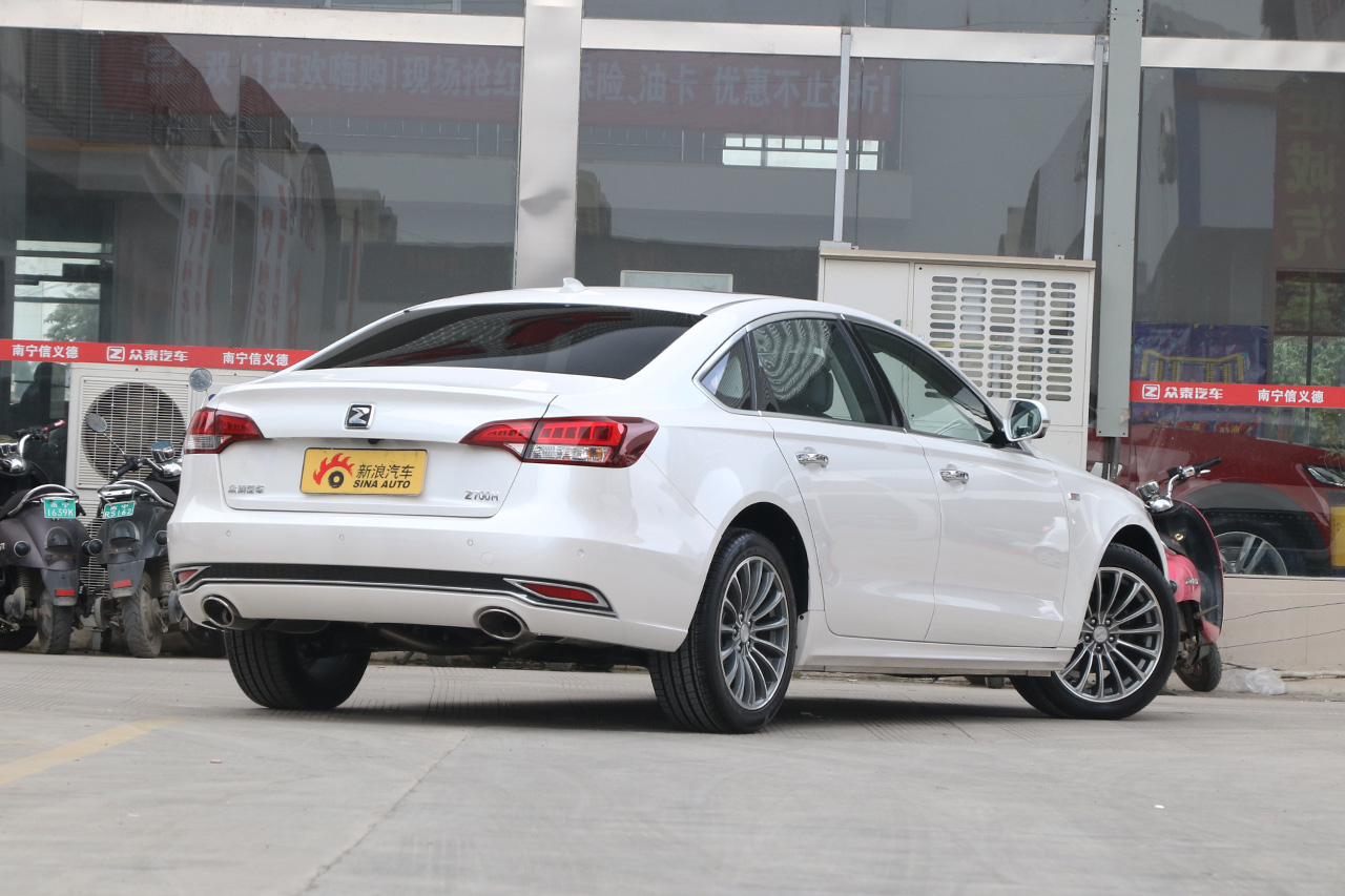 2018款众泰Z700H 1.8T DCT尊享型