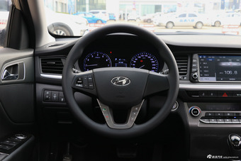 2017款名图1.6T自动智能型GLS