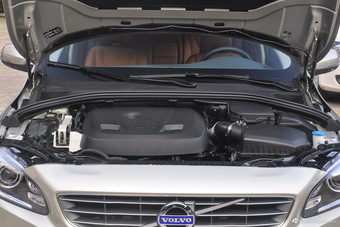 2017款沃尔沃S60L 1.5T自动T3智进版