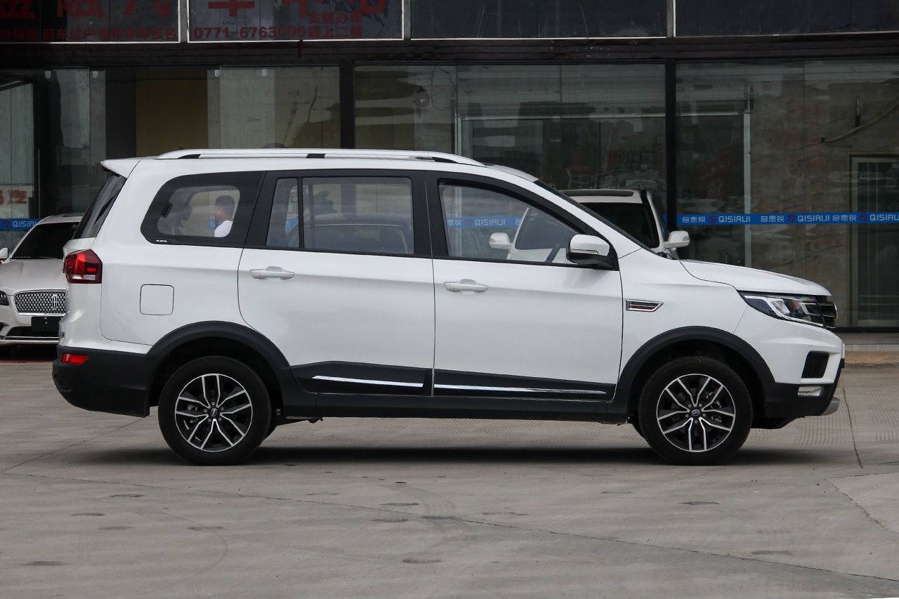 2018款斯威X3 1.5L手动风尚型