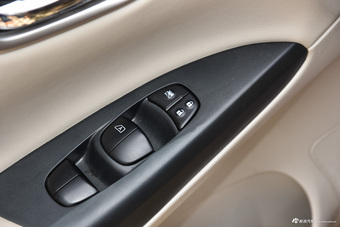 2016款轩逸1.8L自动XV智尊版