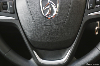 2016款宝骏310 1.2L手动豪华型