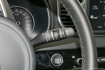 2017款起亚KX5 1.6T自动两驱15周年特别版DLX