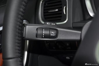 2018款沃尔沃S60L 1.5T自动T3智进版