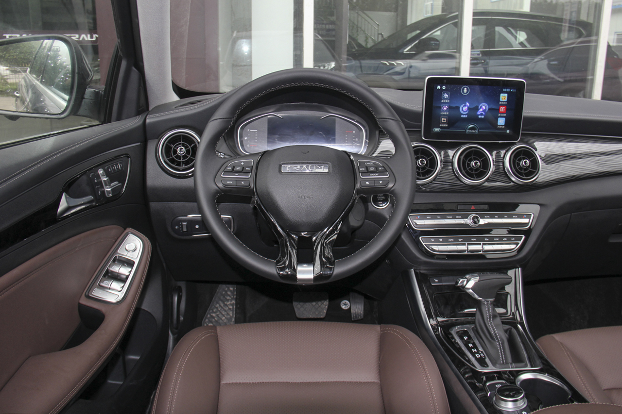 2018款君马MEET3（美图3）1.5T 自动旗舰型