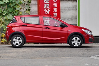 2016款宝骏310 1.2L手动超值型