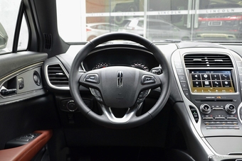2017款林肯MKX 2.0T自动四驱尊雅版