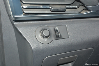 2017上汽大通D90 2.0T手动两驱火星