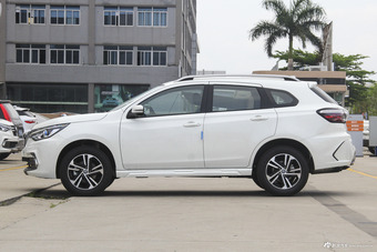 2018款启辰T70 2.0L自动睿趣版