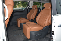 2018款上汽大通G10 PLUS 2.0T自动豪华行政版