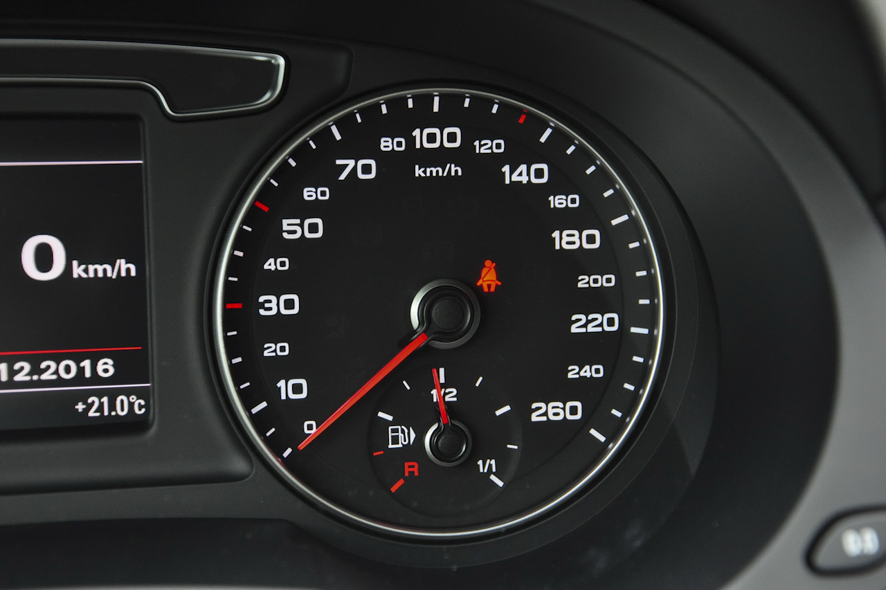 2016款奥迪Q3 2.0T自动35TFSI风尚型