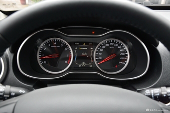 2019款奔腾X40 1.6L自动互联智酷型