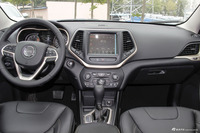 2016款自由光2.0L自动优越版