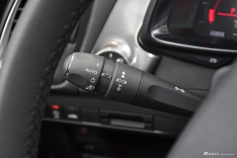 2015款DS 5 1.8T自动豪华版THP200
