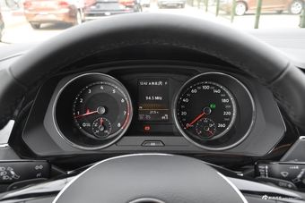 2018款途观L 2.0T自动两驱豪华版330TSI