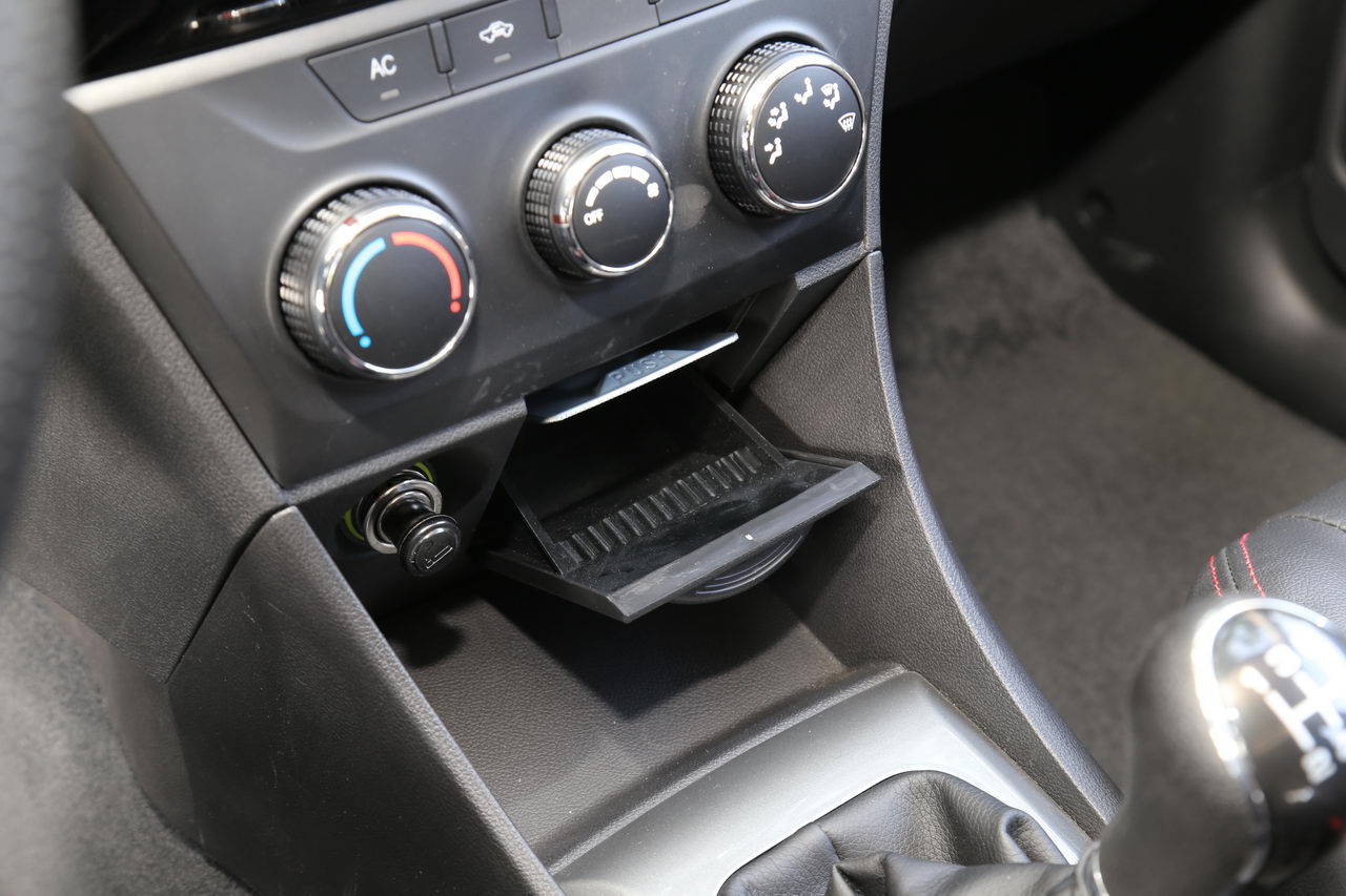 2017款启腾V60 1.5L手动舒适型