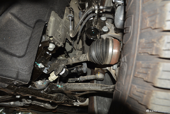 2018款探界者2.0T自动四驱捍界版550T