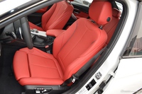 2017款宝马3系2.0T自动M运动型330i（白）